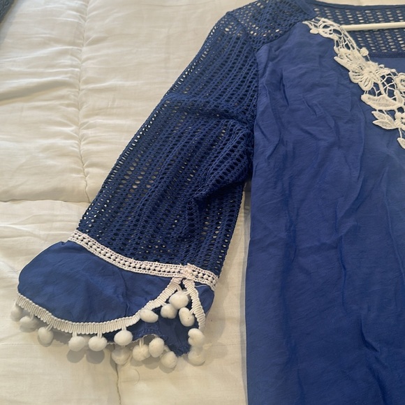 Blue and white embroidered swimwear coverup size large. - Picture 3 of 6